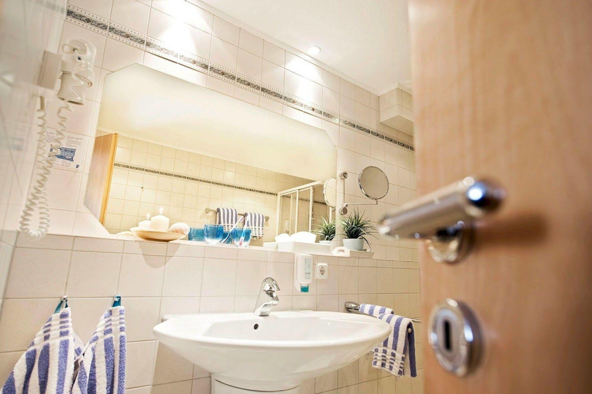 Hotel Muschelgrund Куксхафен Экстерьер фото